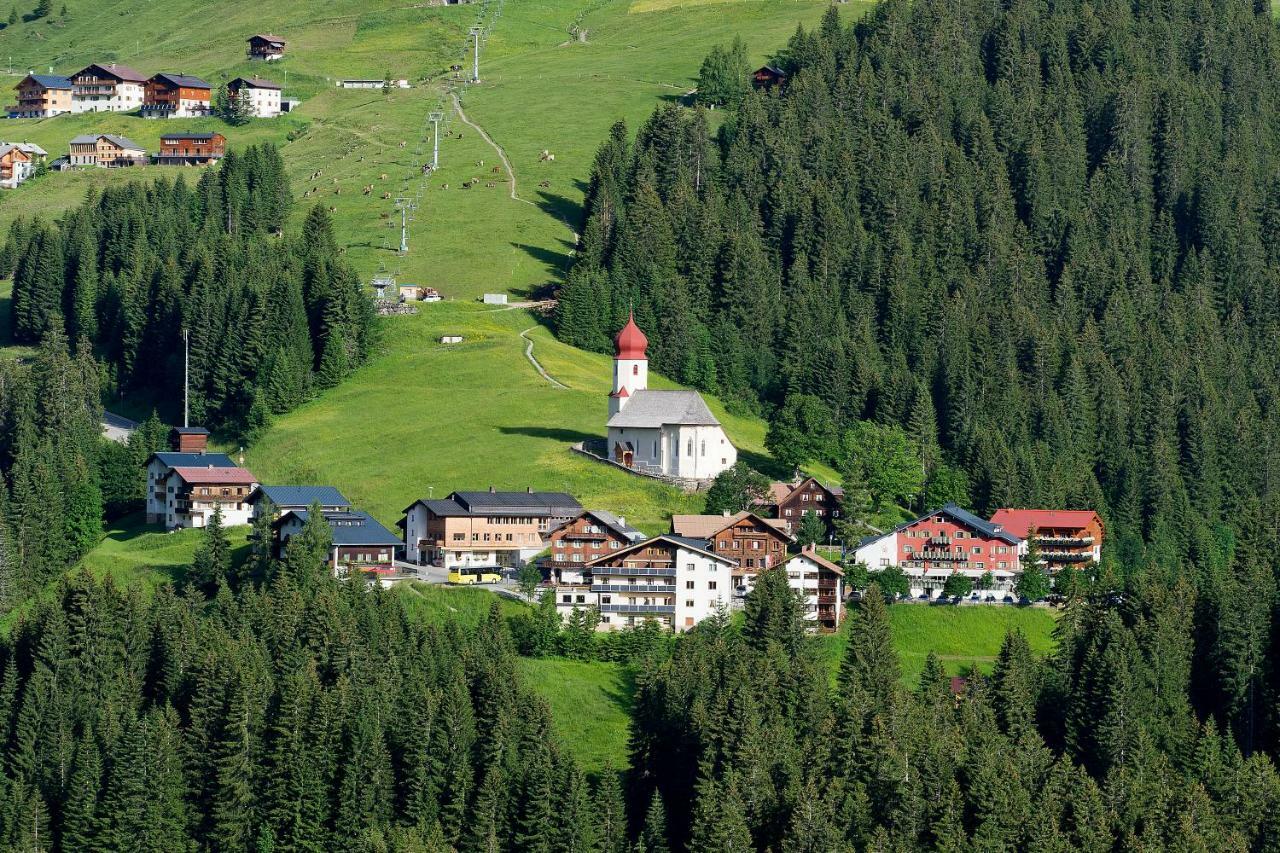 Adler Damuels Gasthof Hotel Exteriör bild